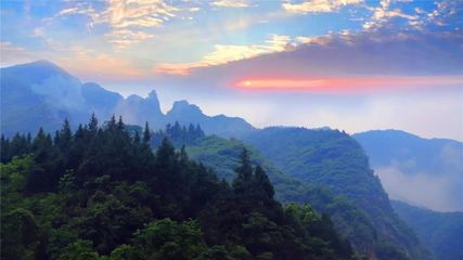 描寫山的一段話